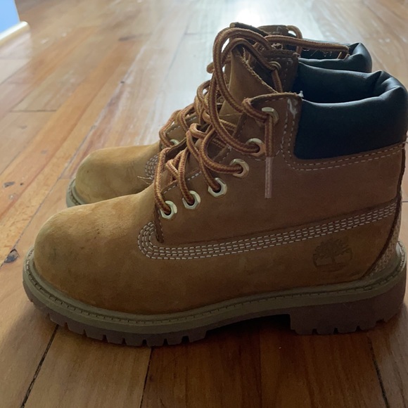 Boys Timberlands - Picture 2 of 5